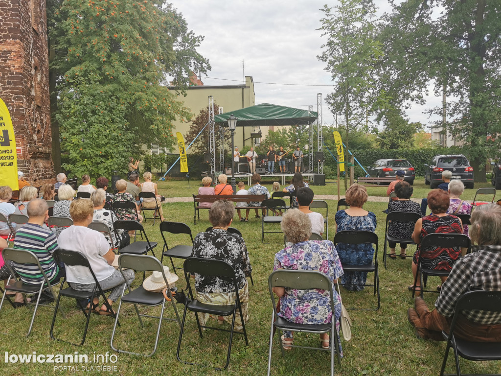 Koncert Koniunktury pod basztą gen. Klickiego