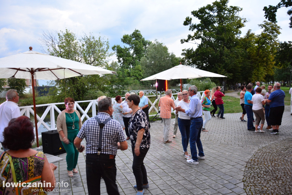 Zabawa taneczna w Sannikach