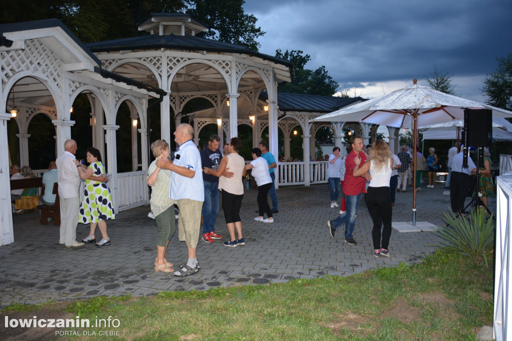 Zabawa taneczna w Sannikach