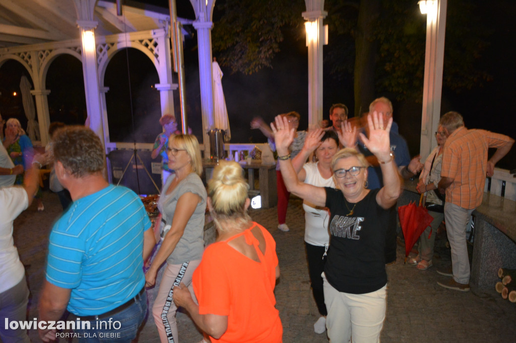 Zabawa taneczna w Sannikach