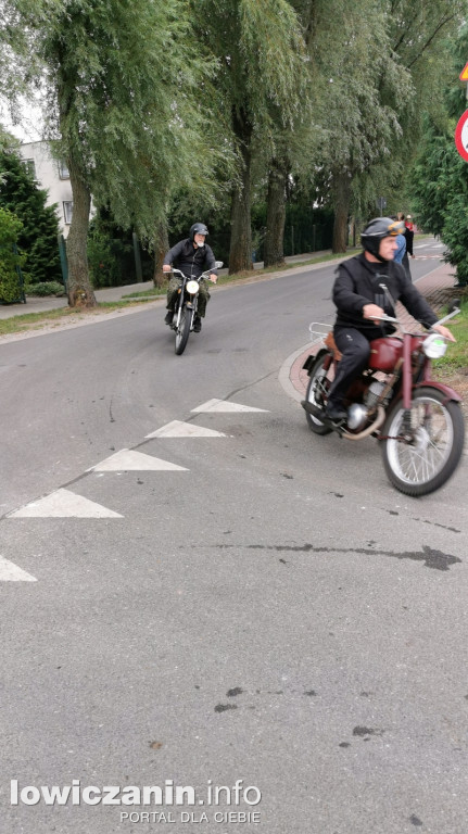 Zlot starej motoryzacji i maszyn rolniczych