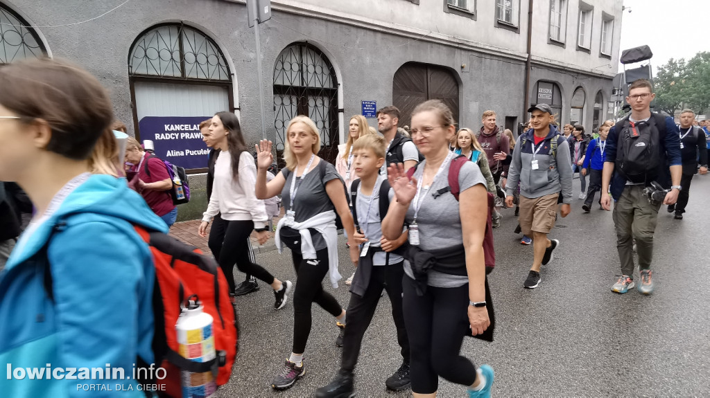 Wyjście pielgrzymki z Łowicza