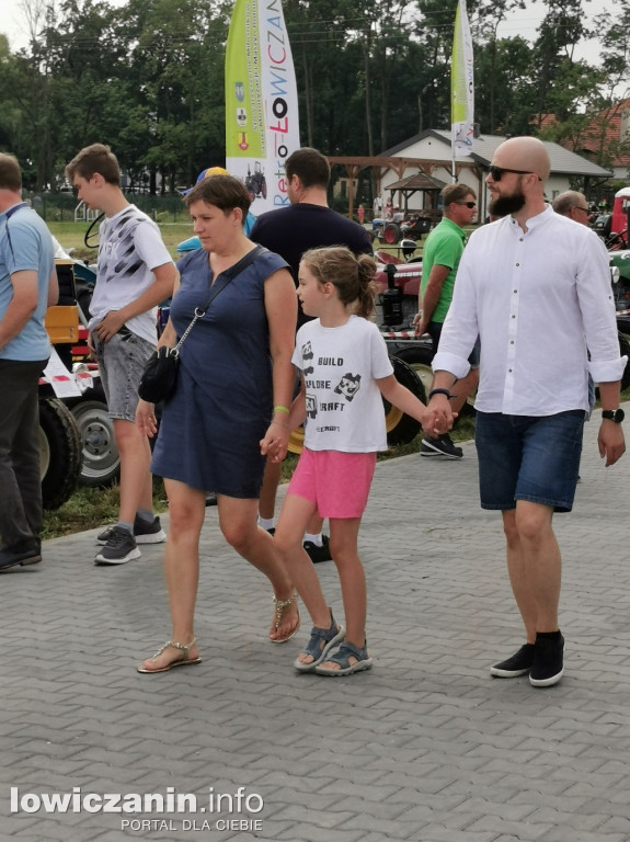 Drugi dzień zlotu starej motoryzacji w Zduńskiej Dąbrowie