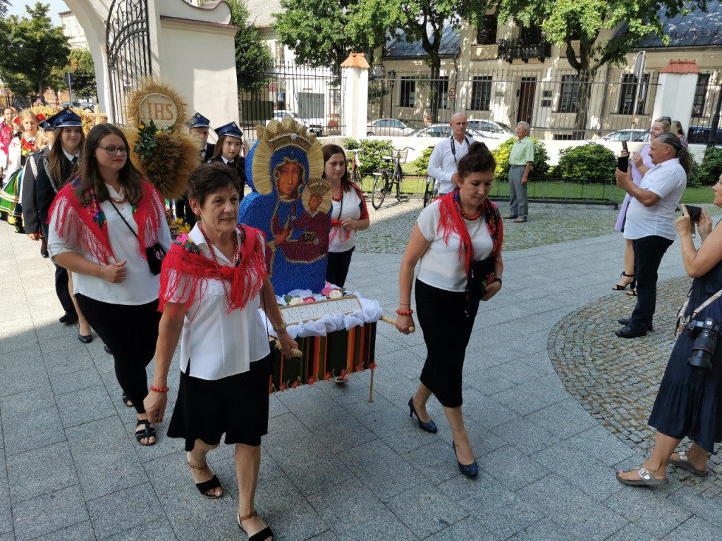 Dożynki w parafii katedralnej w Łowiczu 20. 08.2023