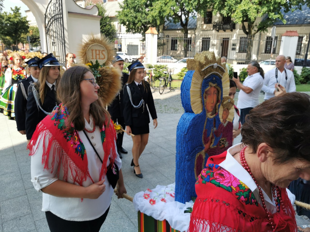 Dożynki w parafii katedralnej w Łowiczu 20. 08.2023