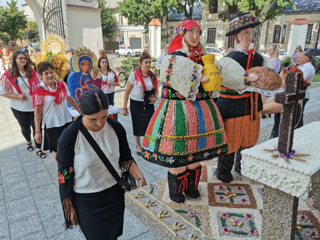 Dożynki w parafii katedralnej w Łowiczu 20. 08.2023