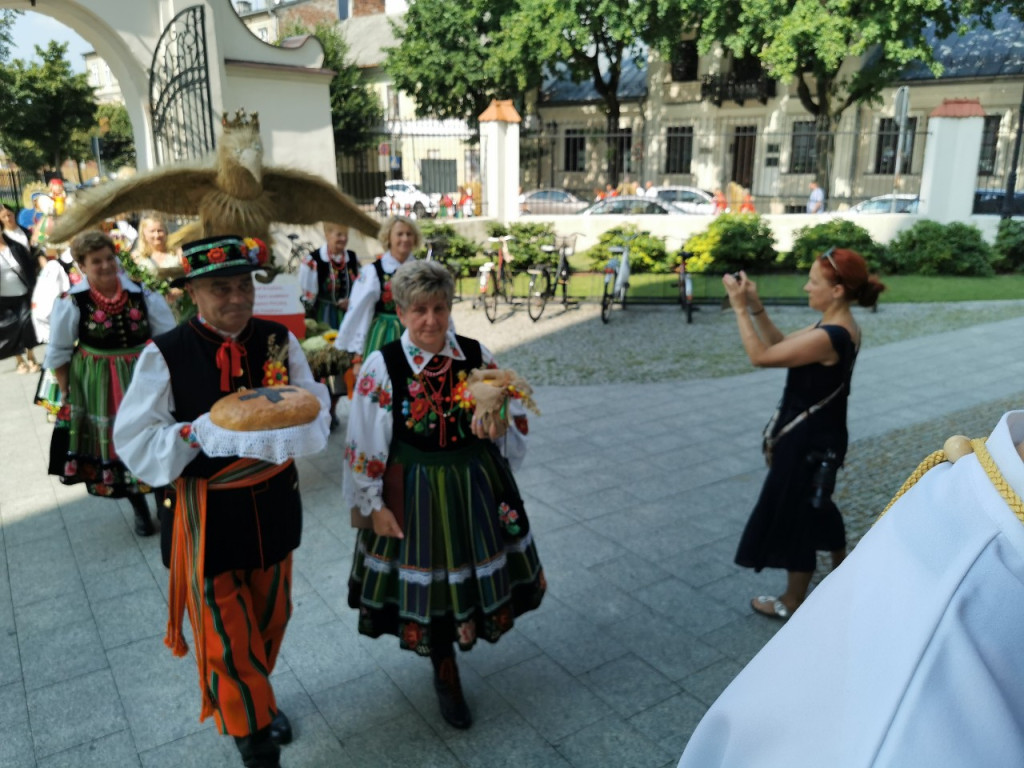 Dożynki w parafii katedralnej w Łowiczu 20. 08.2023