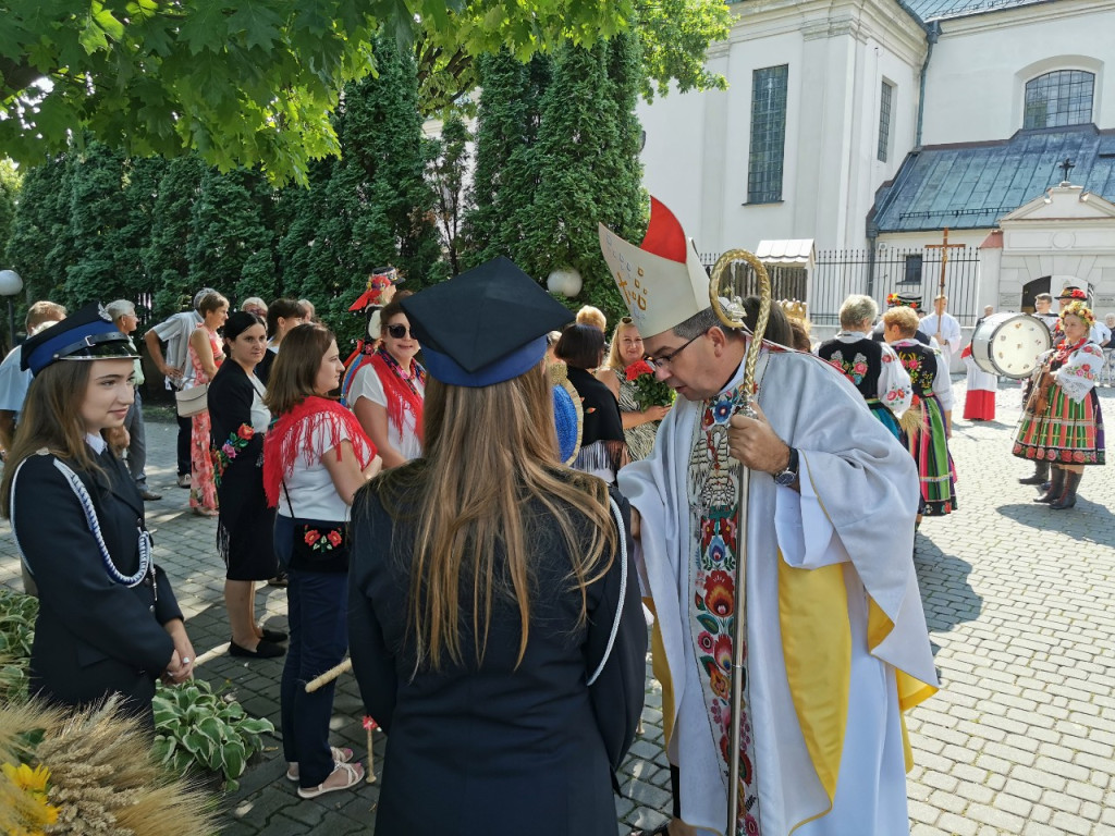 Dożynki w parafii katedralnej w Łowiczu 20. 08.2023