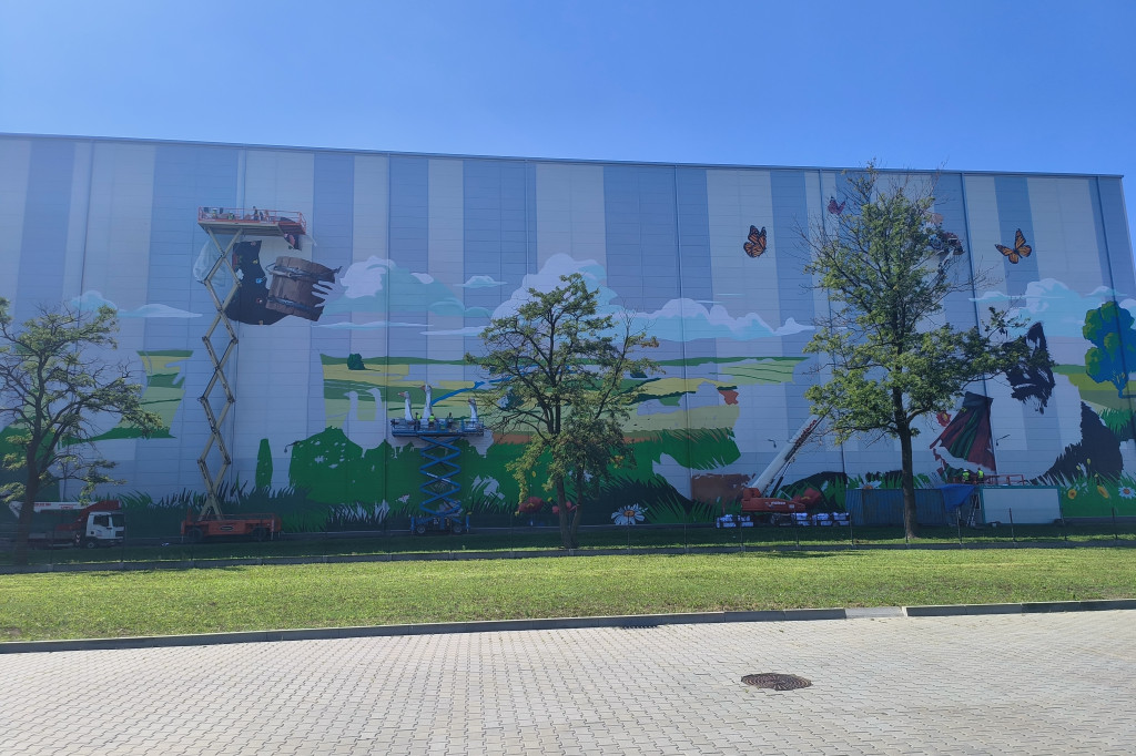 Mural na budynku Agrosu w Łowiczu