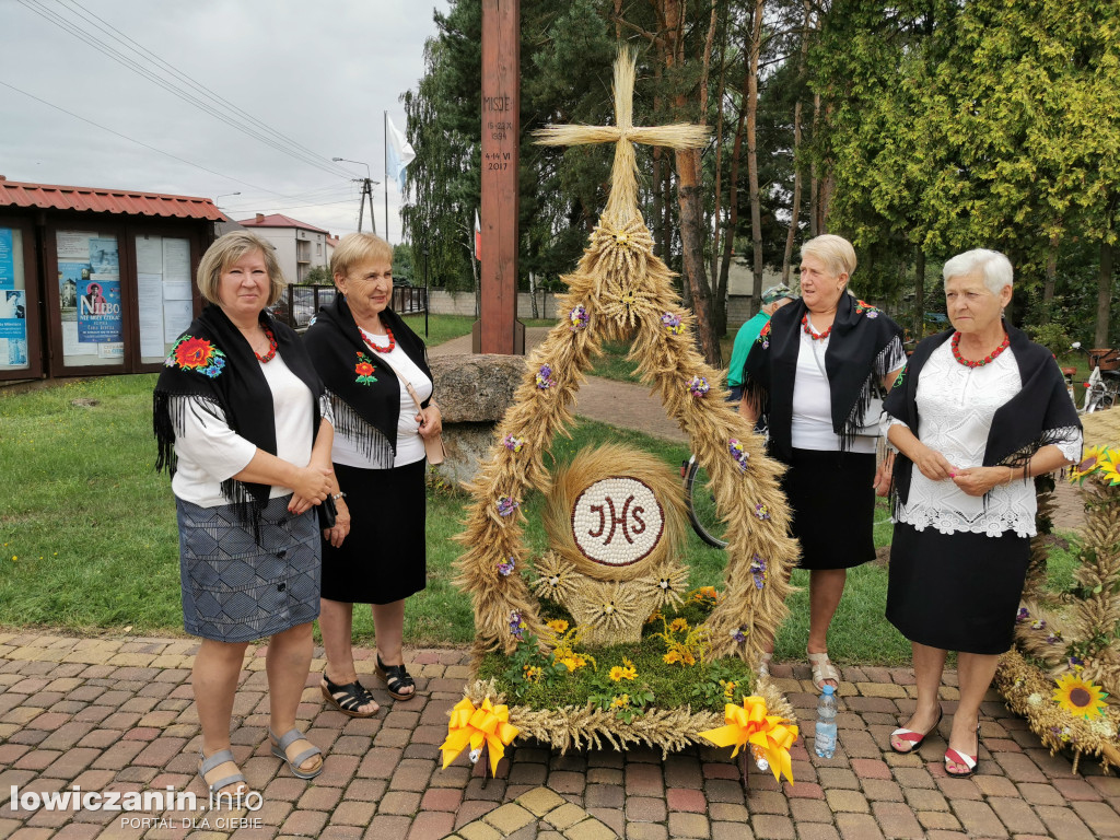 Odpust parafialny i dożynki w Bobrownikach