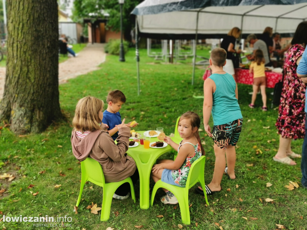 Dzień Sąsiada przy baszcie gen. Klickiego w Łowiczu