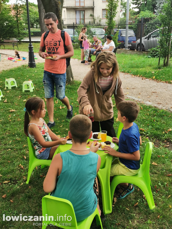 Dzień Sąsiada przy baszcie gen. Klickiego w Łowiczu