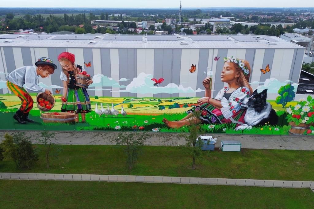 Mural w Łowiczu jest największy w Polsce!