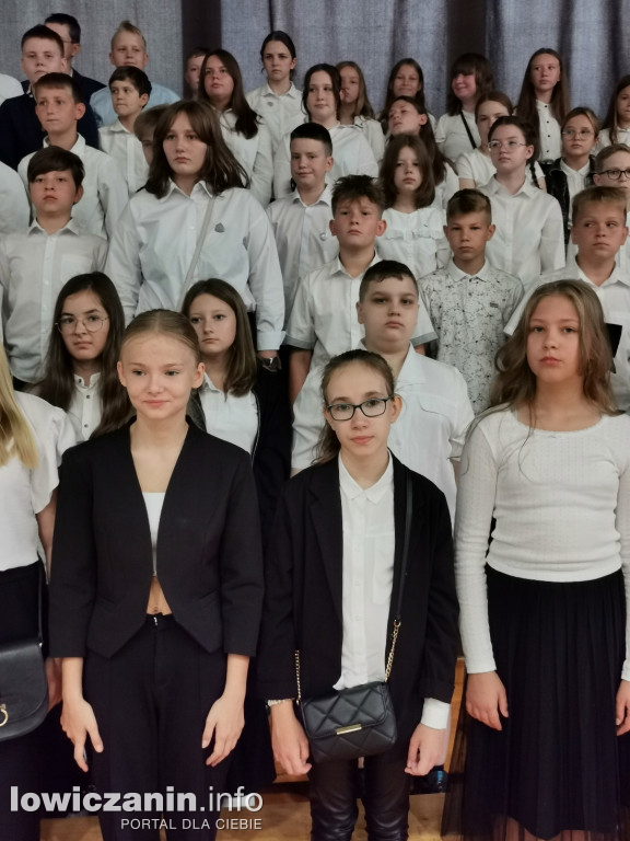 Łowicz. Rozpoczęcie roku szkolnego w SP2