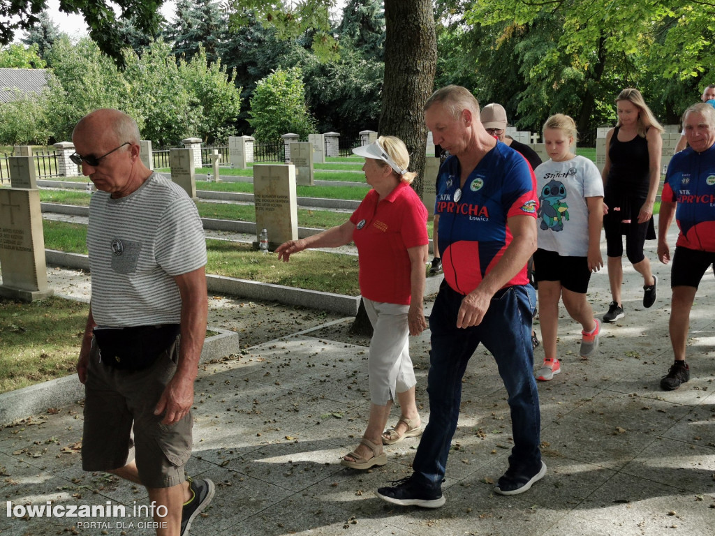 Uroczystości na cmentarzu wojennym w Kompinie.