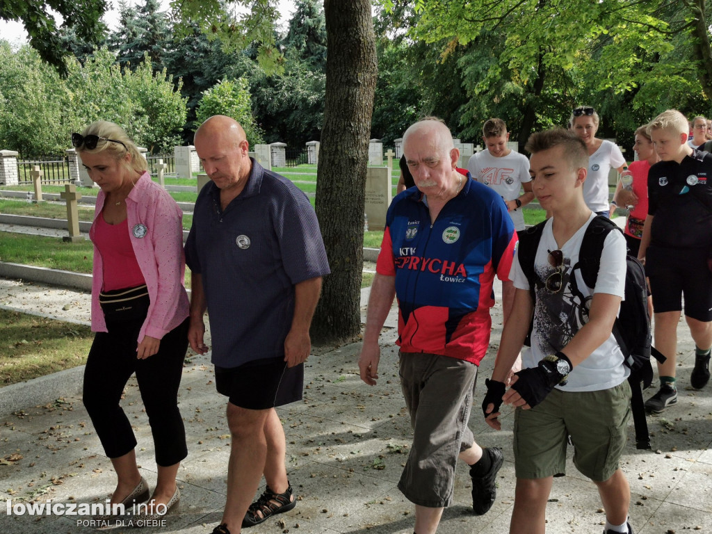 Uroczystości na cmentarzu wojennym w Kompinie.