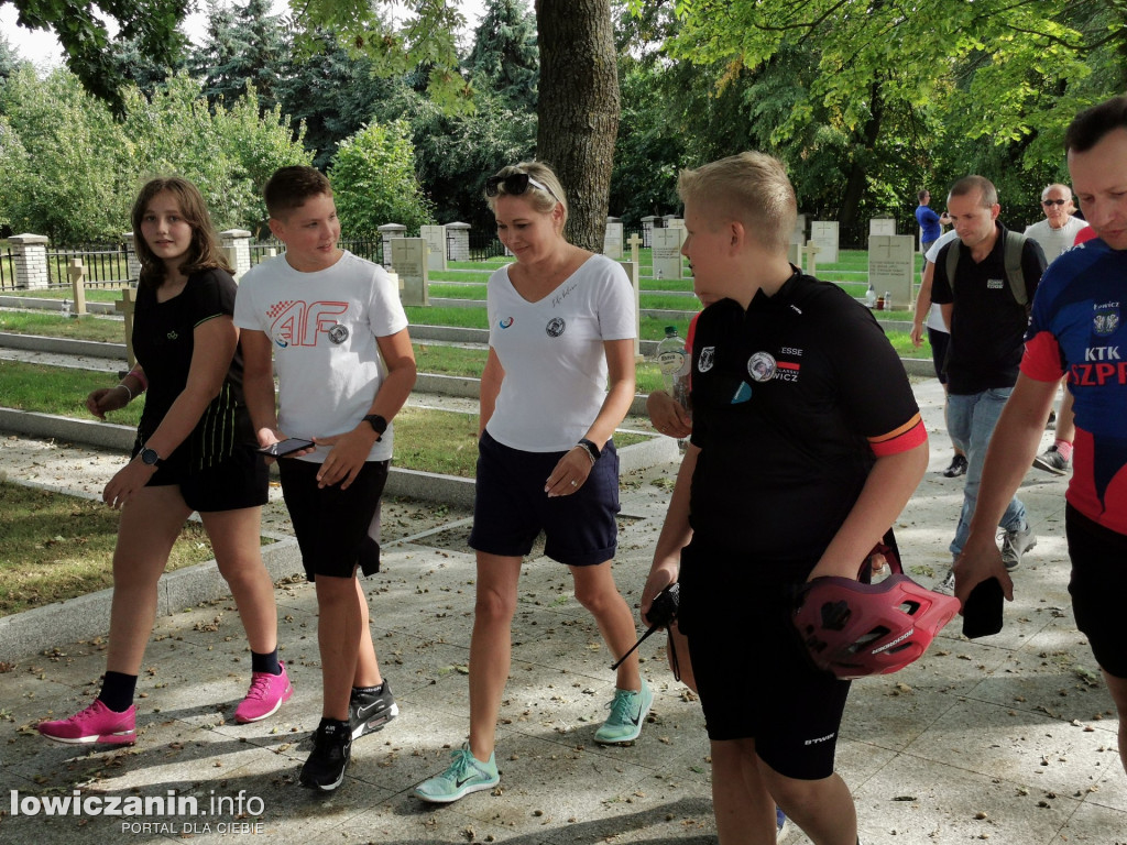Uroczystości na cmentarzu wojennym w Kompinie.