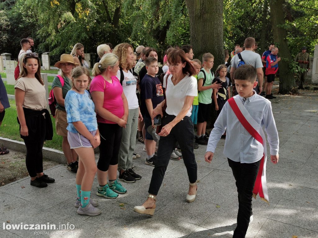 Uroczystości na cmentarzu wojennym w Kompinie.