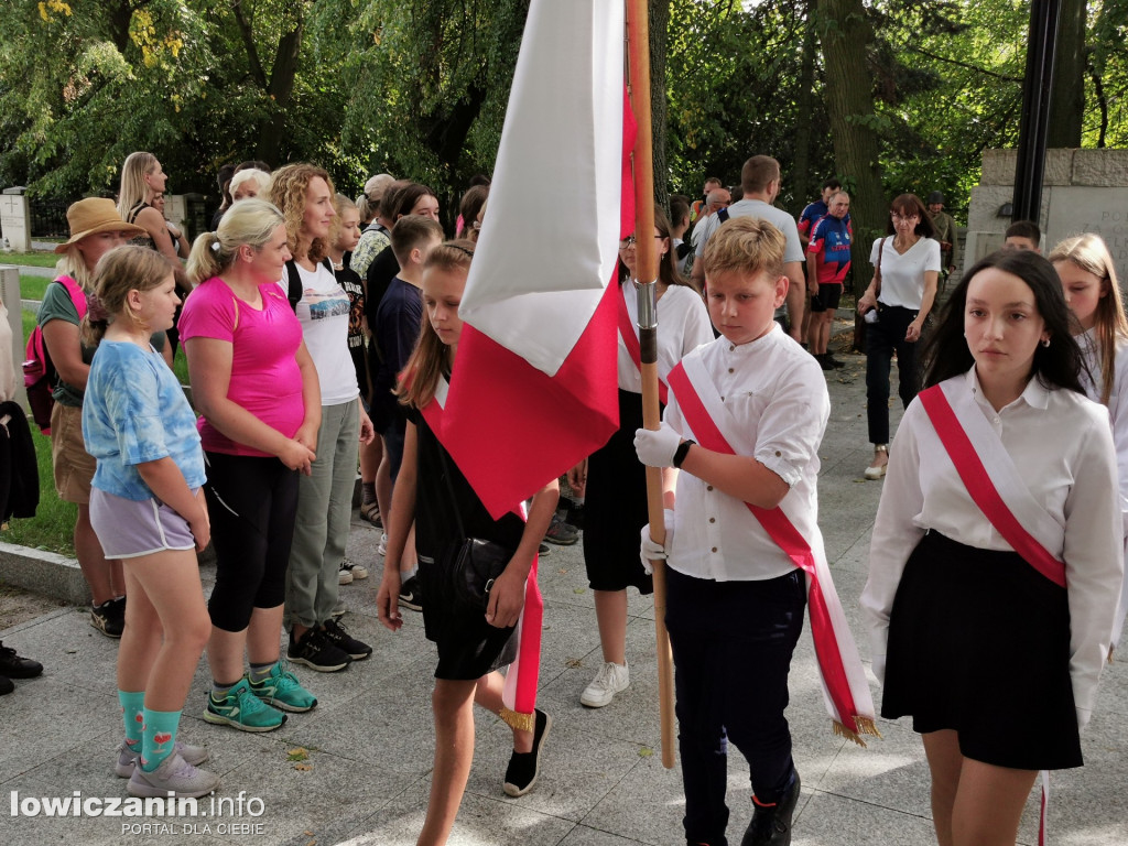 Uroczystości na cmentarzu wojennym w Kompinie.