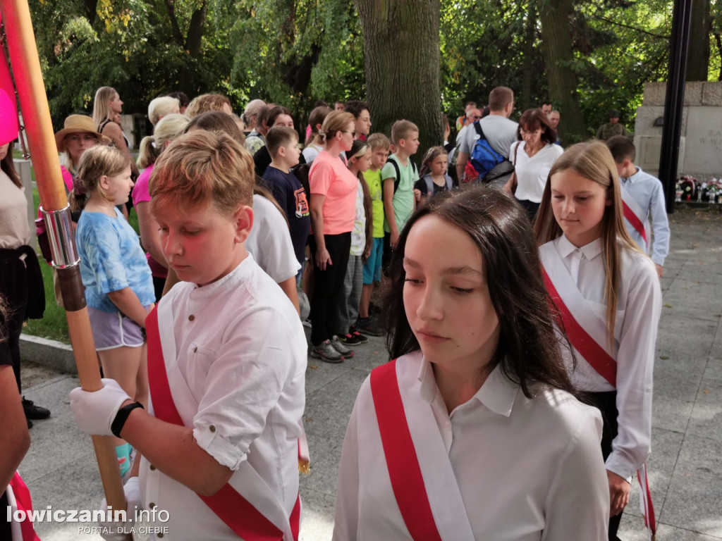 Uroczystości na cmentarzu wojennym w Kompinie.