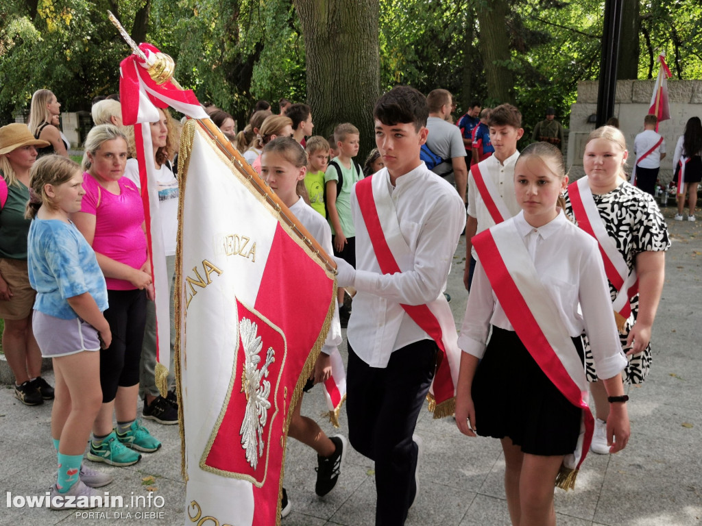 Uroczystości na cmentarzu wojennym w Kompinie.