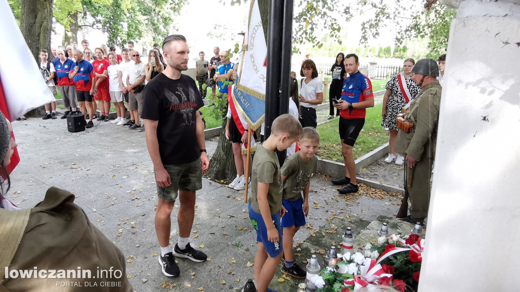 Uroczystości na cmentarzu wojennym w Kompinie.