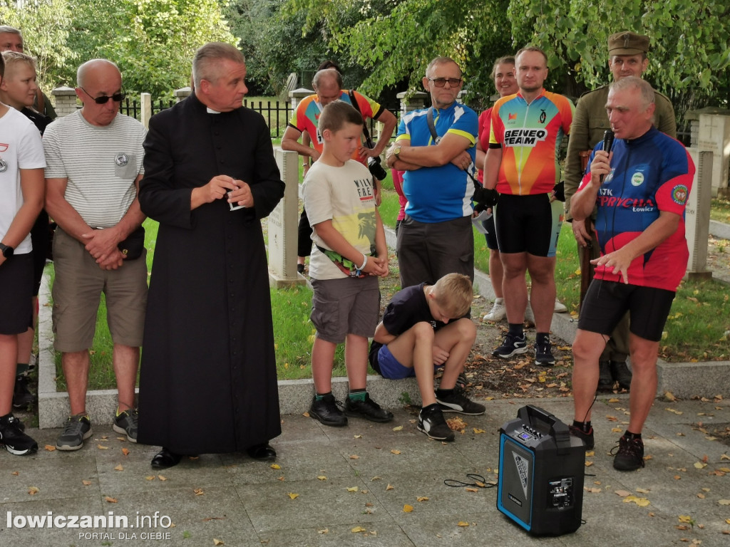 Uroczystości na cmentarzu wojennym w Kompinie.