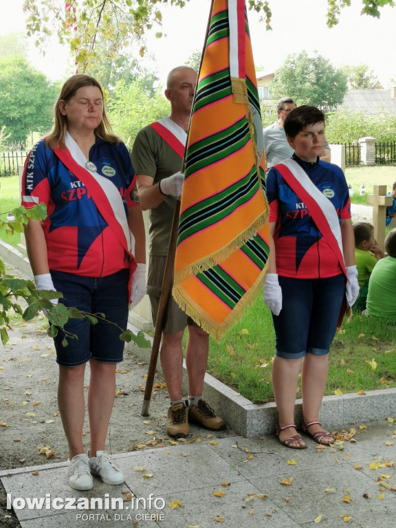 Uroczystości na cmentarzu wojennym w Kompinie.
