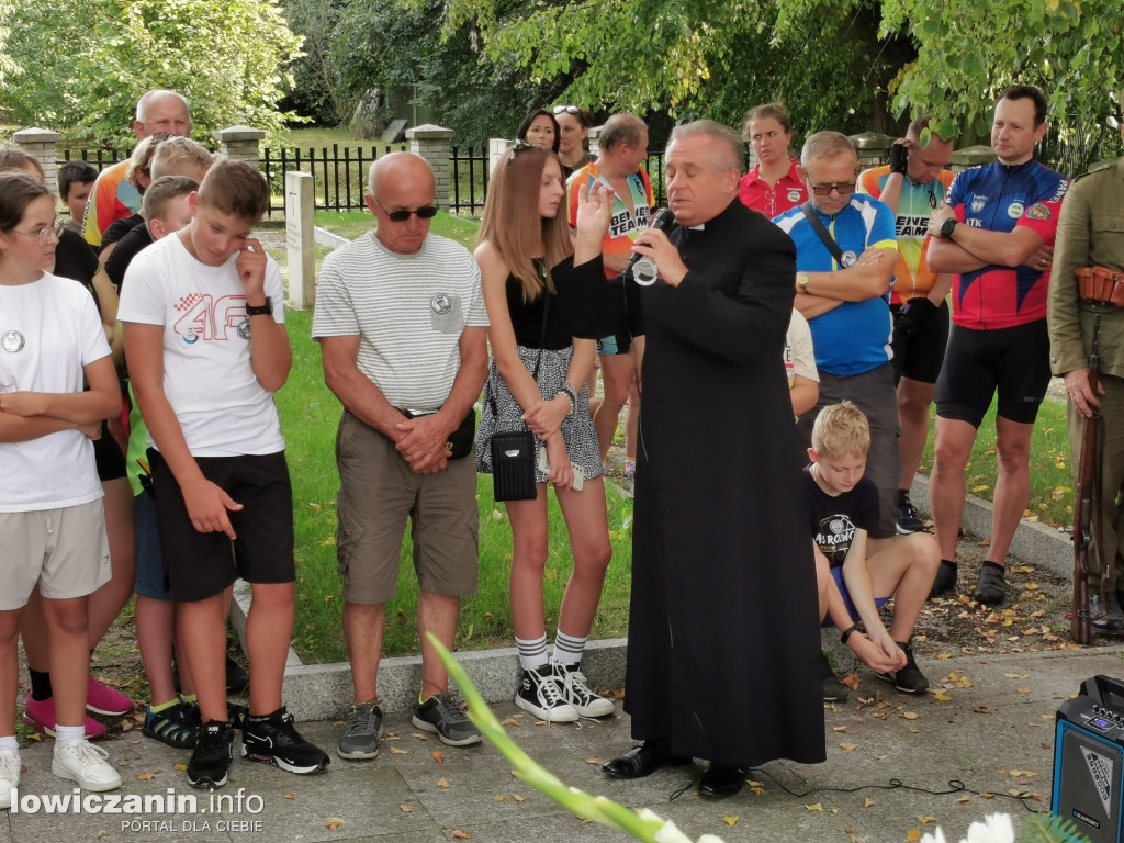 Uroczystości na cmentarzu wojennym w Kompinie.