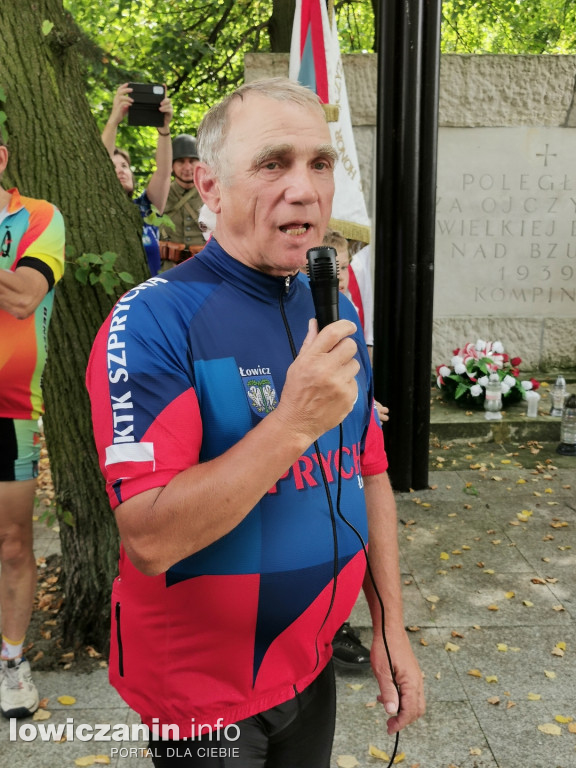Uroczystości na cmentarzu wojennym w Kompinie.