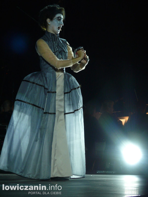 Opera przed pałacem Radziwiłłów