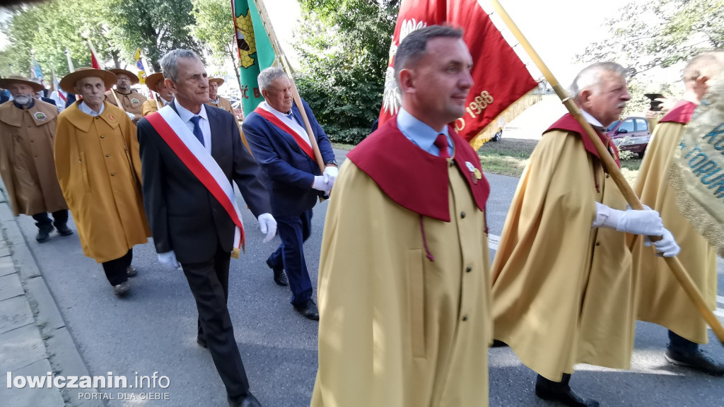 Ogólnopolskie Dni Pszczelarza - przemarsz ma mszę świętą