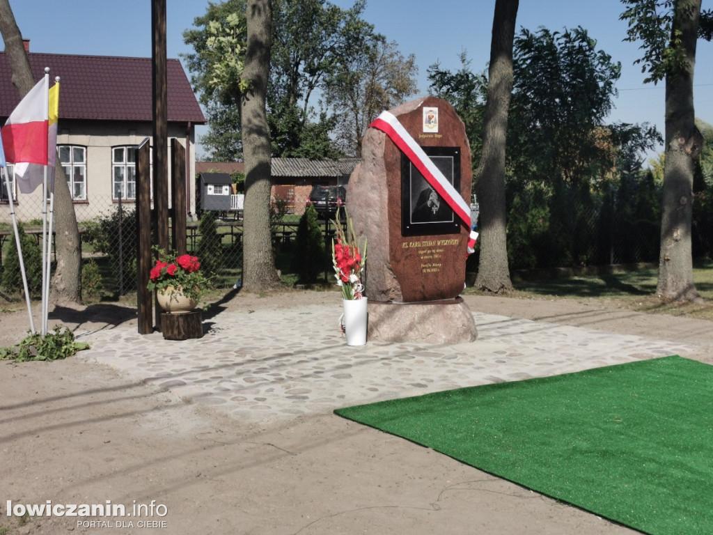 Maurzyce - ku pamięci kardynała Wyszyńskiego.