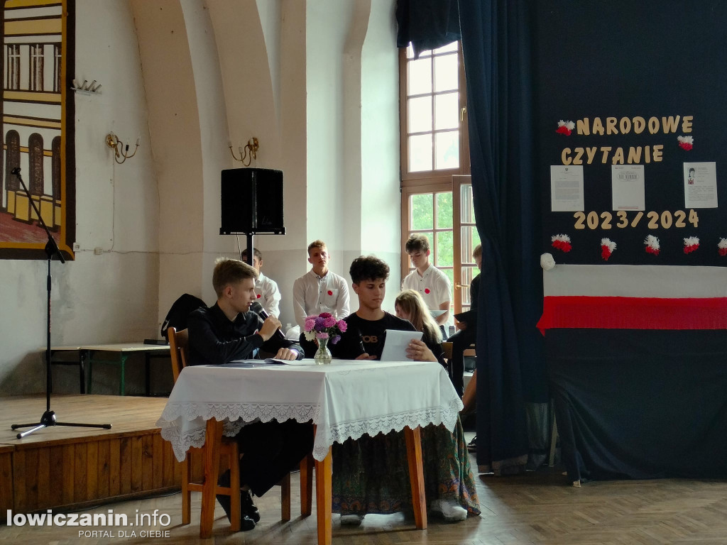 Narodowe Czytanie w ZST nr 1 w Łowiczu