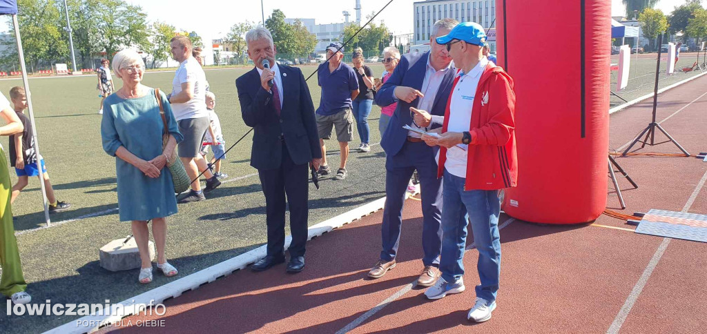 W Łowiczu trwa Półmaraton Jesieni