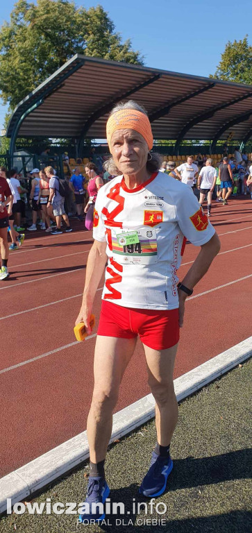 W Łowiczu trwa Półmaraton Jesieni