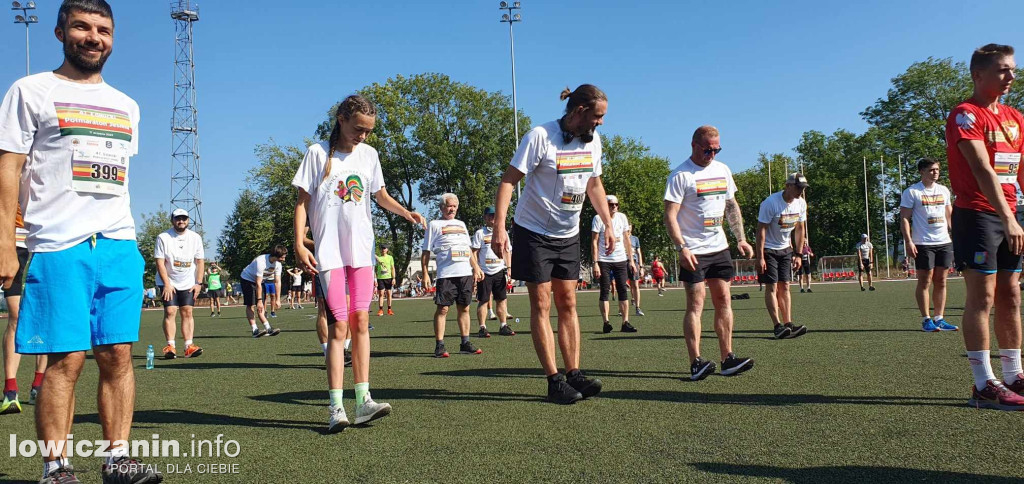 W Łowiczu trwa Półmaraton Jesieni
