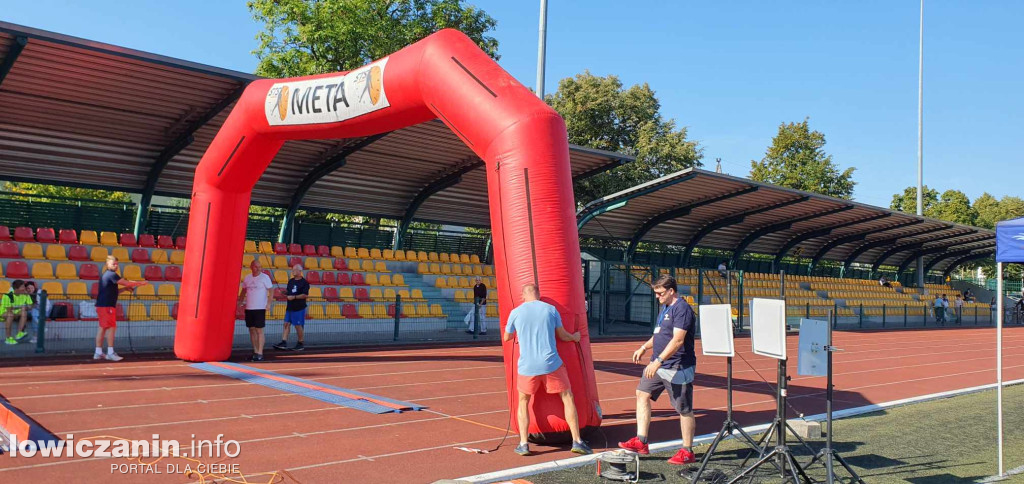 W Łowiczu trwa Półmaraton Jesieni