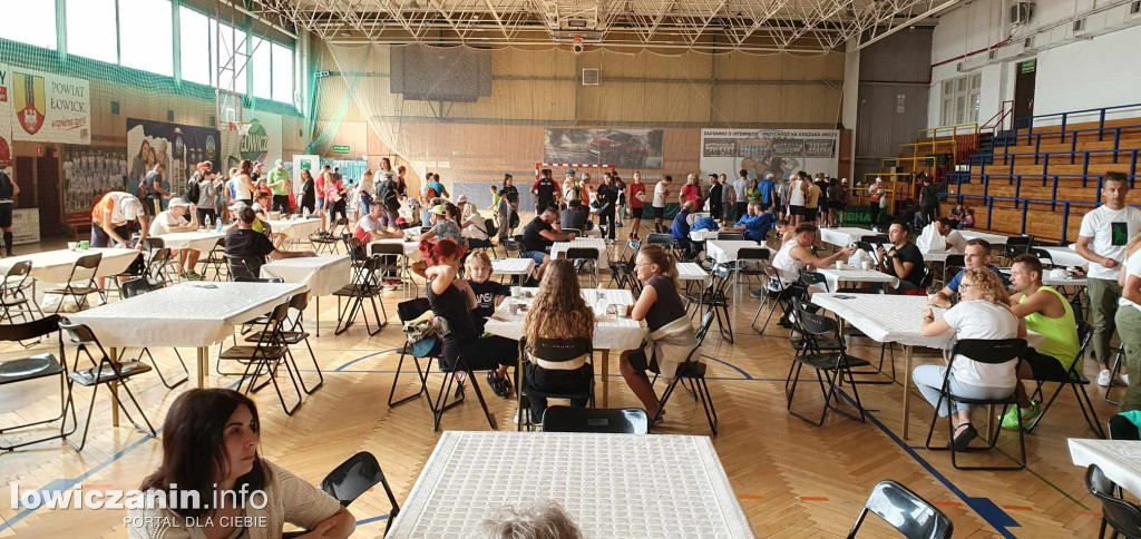 W Łowiczu trwa Półmaraton Jesieni