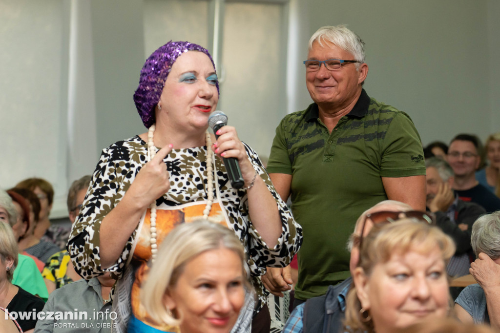 Gwiazdy kabaretu i skeczu w Niesułkowie