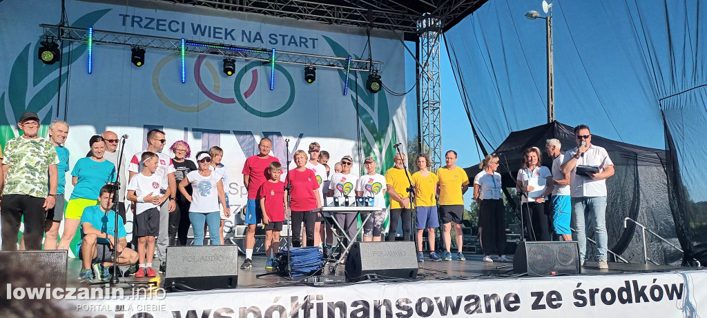 Łowiccy seniorzy na Olimpiadzie w Łazach