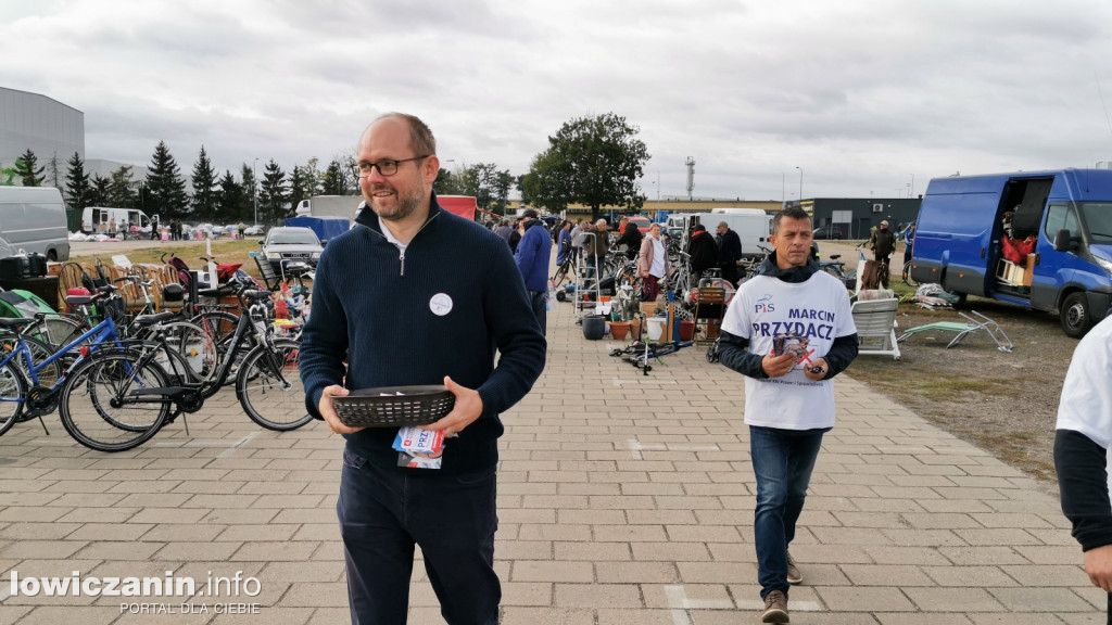 Marcin Przydacz spotkał się z wyborcami na targu