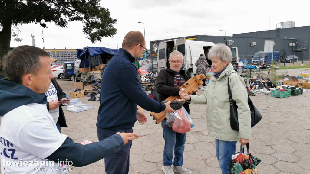 Marcin Przydacz spotkał się z wyborcami na targu