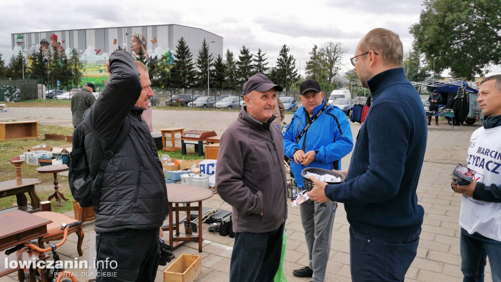 Marcin Przydacz spotkał się z wyborcami na targu