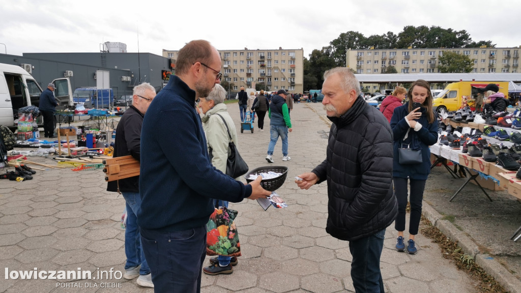 Marcin Przydacz spotkał się z wyborcami na targu