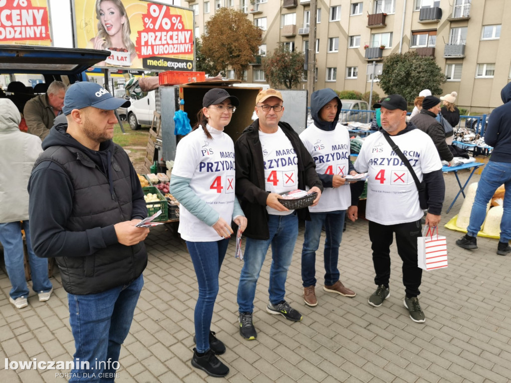 Marcin Przydacz spotkał się z wyborcami na targu