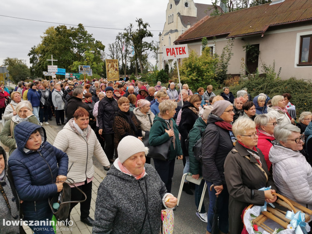 Domaniewice. Pielgrzymka Kół Żywego Różańca