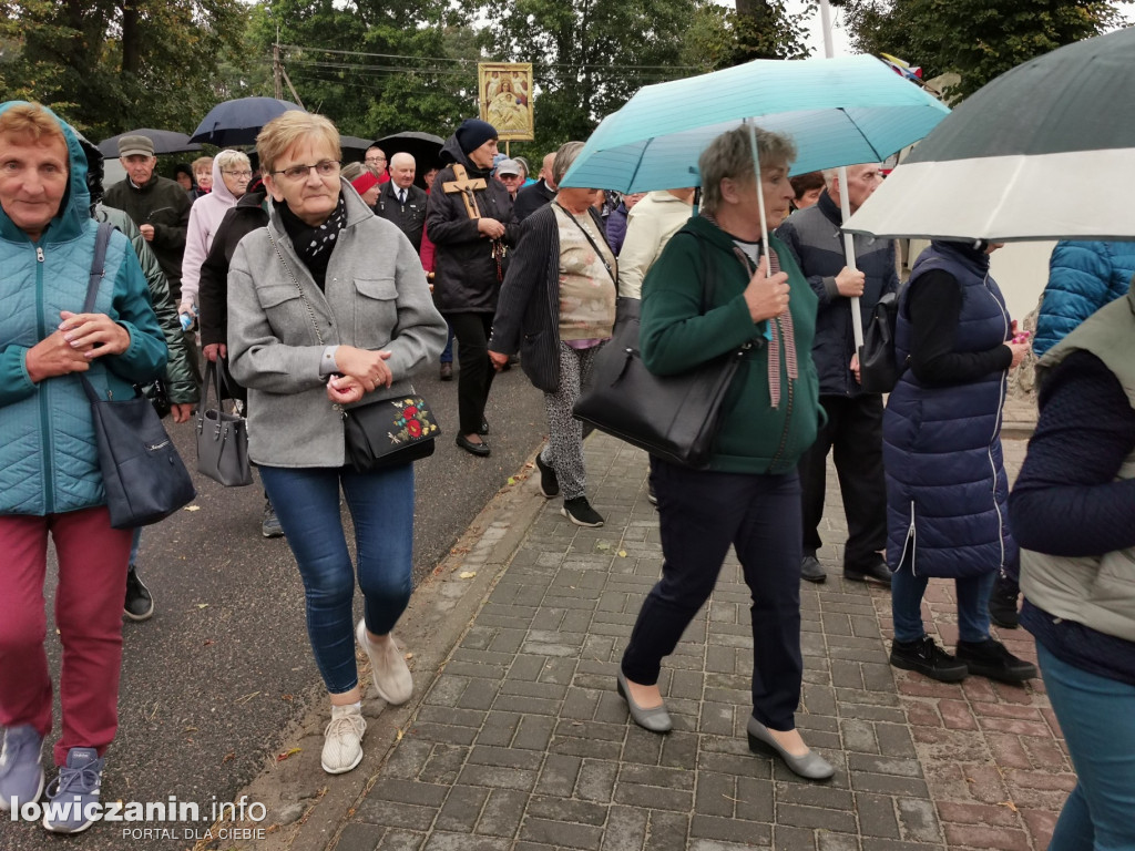 Domaniewice. Pielgrzymka Kół Żywego Różańca