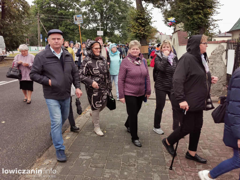 Domaniewice. Pielgrzymka Kół Żywego Różańca