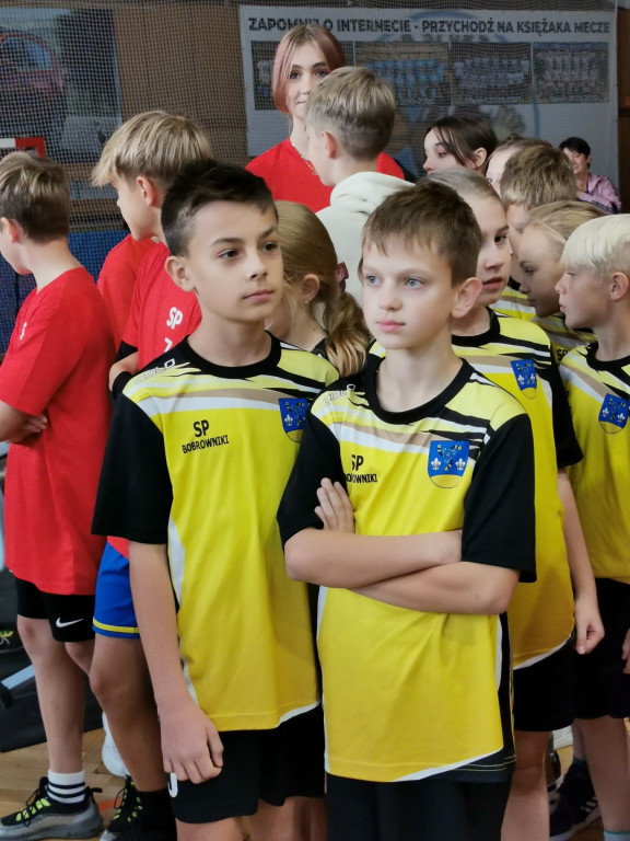 Dzieci z 12 szkół  rywalizowały na ergometrach wioślarskich